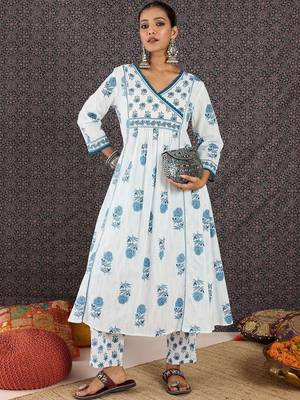 Women Floral Printed Angrakha Pure Cotton Kurta with Trousers 6