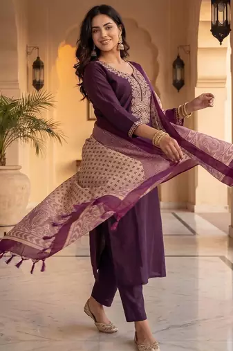 Women Ethnic Motifs Embroidered Regular Thread Work Kurta with Trousers & With Dupatta