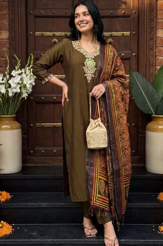 Women Ethnic Motifs Embroidered Regular Thread Work Kurta with Trousers & With Dupatta