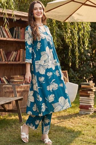 Women Floral Printed Regular Kurta with Trousers