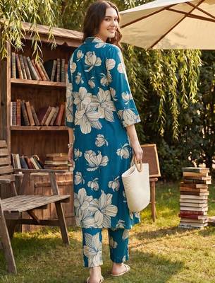 Women Floral Printed Regular Kurta with Trousers 4
