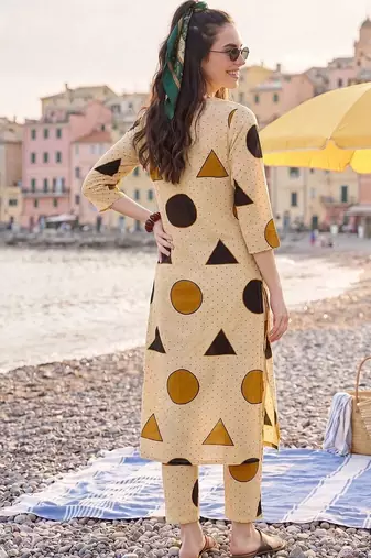 Women Printed Regular Pure Cotton Kurta with Trousers
