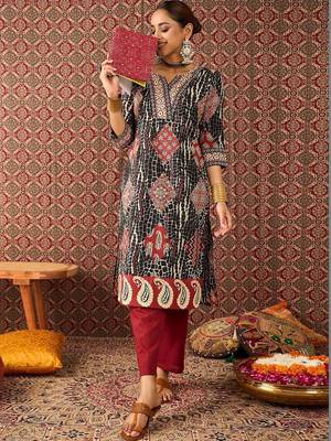 Women Ethnic Motifs Printed Regular Pure Cotton Kurta with Trousers 1