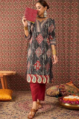 Women Ethnic Motifs Printed Regular Pure Cotton Kurta with Trousers