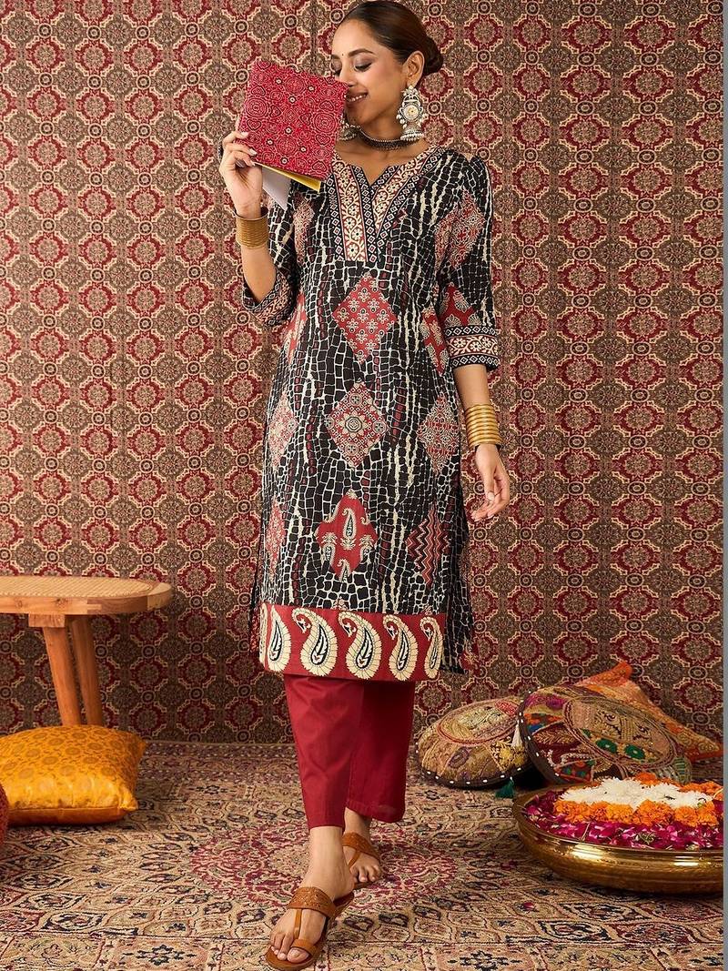 Women Ethnic Motifs Printed Regular Pure Cotton Kurta with Trousers