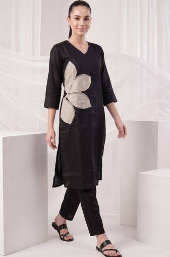 Women Ethnic Motifs Regular Kurta with Trousers