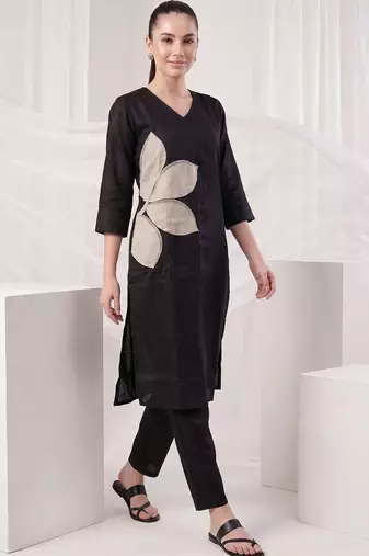 Women Ethnic Motifs Regular Kurta with Trousers