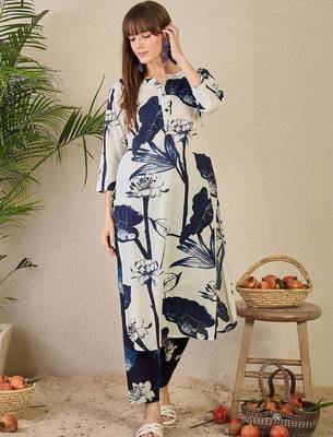 Women Floral Printed Regular Pure Cotton Kurta with Trousers 1