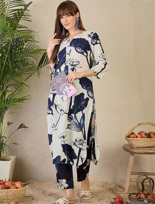 Women Floral Printed Regular Pure Cotton Kurta with Trousers 5
