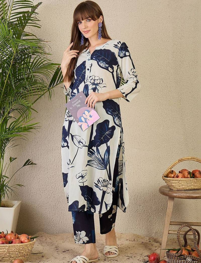 Women Floral Printed Regular Pure Cotton Kurta with Trousers