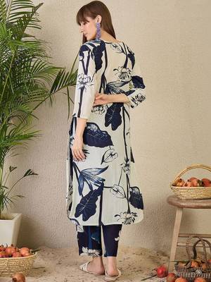 Women Floral Printed Regular Pure Cotton Kurta with Trousers 7