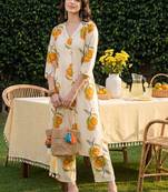 Women Floral Printed Regular Pure Cotton Kurta with Trousers