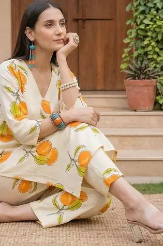 Women Printed Regular Pure Cotton Kurta with Trousers