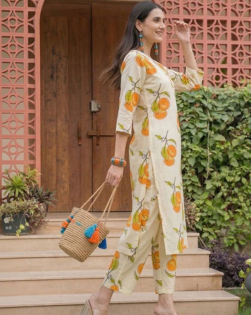 Women Printed Regular Pure Cotton Kurta with Trousers
