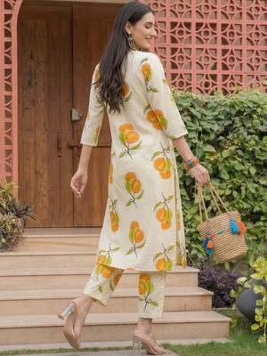 Women Printed Regular Pure Cotton Kurta with Trousers 5