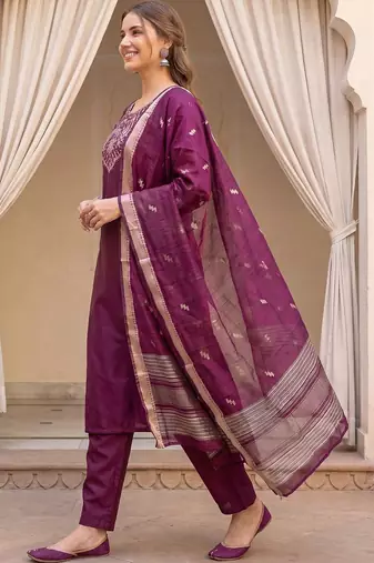 Women Ethnic Motifs Embroidered Regular Thread Work Kurta with Trousers & With Dupatta