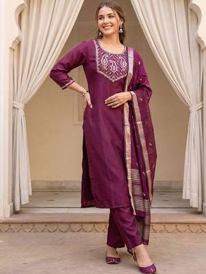 Women Ethnic Motifs Embroidered Regular Thread Work Kurta with Trousers & With Dupatta 6