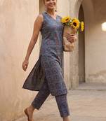 Women Printed Regular Pure Cotton Kurta with Trousers