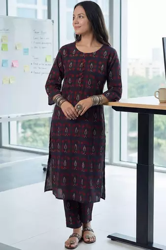 Women Ethnic Motifs Printed Regular Pure Cotton Kurta with Trousers