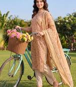 Women Floral Printed Regular Pure Cotton Kurta with Trousers & With Dupatta