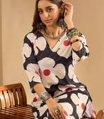 Women Floral Printed Regular Kurta with Trousers