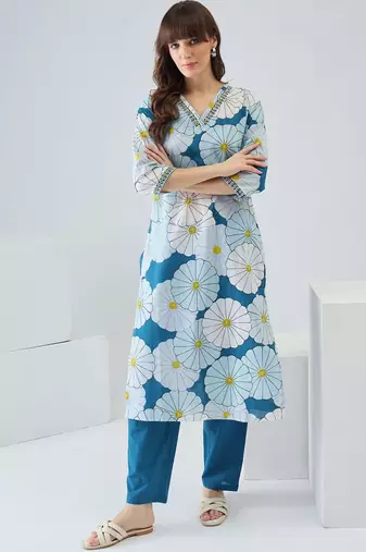 Women Floral Printed Regular Pure Cotton Kurta with Trousers