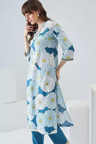 Women Floral Printed Regular Pure Cotton Kurta with Trousers
