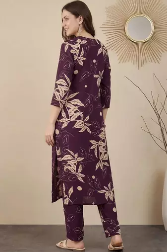 Women Floral Printed Regular Kurta with Trousers