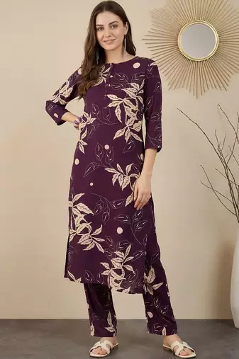 Women Floral Printed Regular Kurta with Trousers