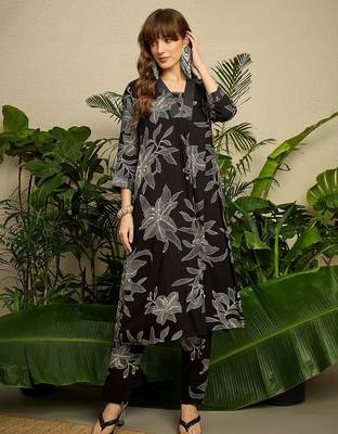 Women Black Viscose Rayon Floral Printed Regular Kurta with Trousers Set 5