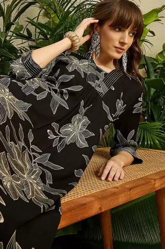Women Black Viscose Rayon Floral Printed Regular Kurta with Trousers Set