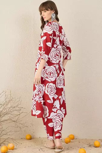 Women Floral Printed Pleated Pure Cotton Kurta with Trousers