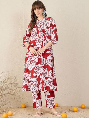 Women Floral Printed Pleated Pure Cotton Kurta with Trousers 7