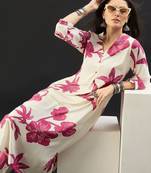 Women Floral Printed Regular Kurta with Trousers