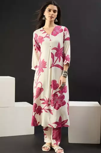 Women Floral Printed Regular Kurta with Trousers