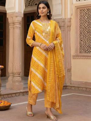 Women Leheriya Printed Regular Thread Work Kurta with Trousers & With Dupatta 1