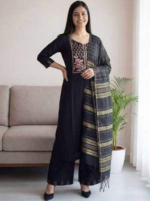 Floral Embroidered Regular Thread Work Pure Cotton Kurta with Palazzos & Dupatta 1