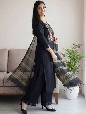 Floral Embroidered Regular Thread Work Pure Cotton Kurta with Palazzos & Dupatta 6