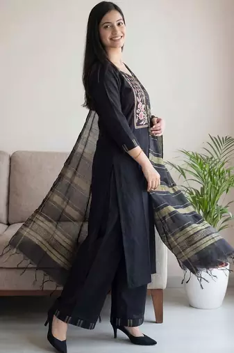 Floral Embroidered Regular Thread Work Pure Cotton Kurta with Palazzos & Dupatta
