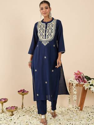 Women Ethnic Motifs Embroidered Regular Kurta with Trousers 1