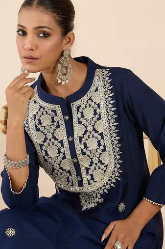 Women Ethnic Motifs Embroidered Regular Kurta with Trousers