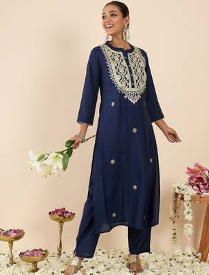 Women Ethnic Motifs Embroidered Regular Kurta with Trousers 5