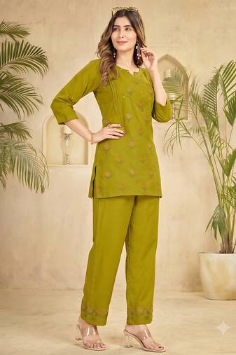 Trendy green floral embroidered ethnic co-ord set for women