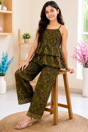 Mehendi poly rayon paisley digital printed set for girls kid