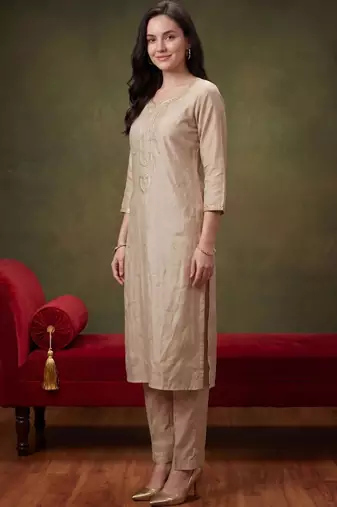 Women Ethnic Motifs Embroidered Regular Thread Work Kurta with Trousers & With Dupatta