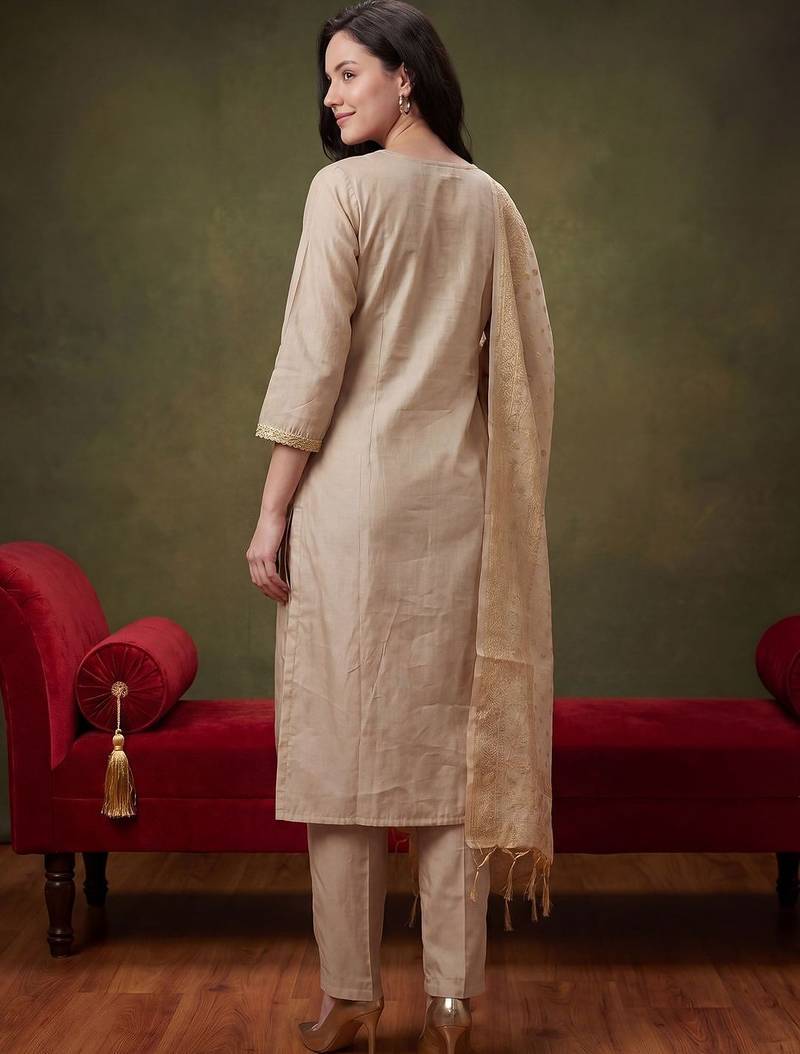 Women Ethnic Motifs Embroidered Regular Thread Work Kurta with Trousers & With Dupatta
