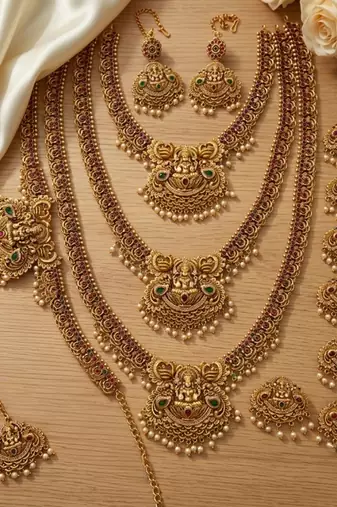 Traditional south indian temple jewelry set