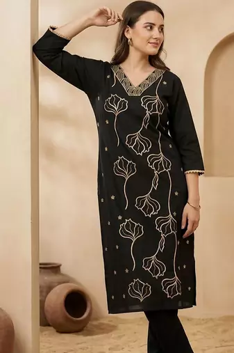 Women Floral Embroidered Regular Thread Work Kurta with Trousers