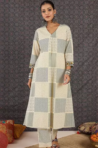 Women Printed Regular Pure Cotton Kurta with Trousers