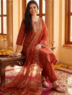 Women Ethnic Motifs Embroidered Regular Thread Work Kurta with Trousers & With Dupatta 6